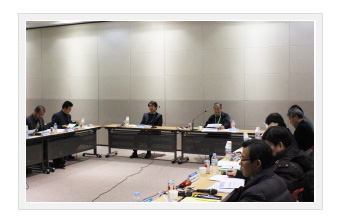 ‘통합센터와 나, 그리고 미래’라는 주제로 워크숍을 진행하고 있는 사진